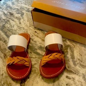 Braided slide sandal